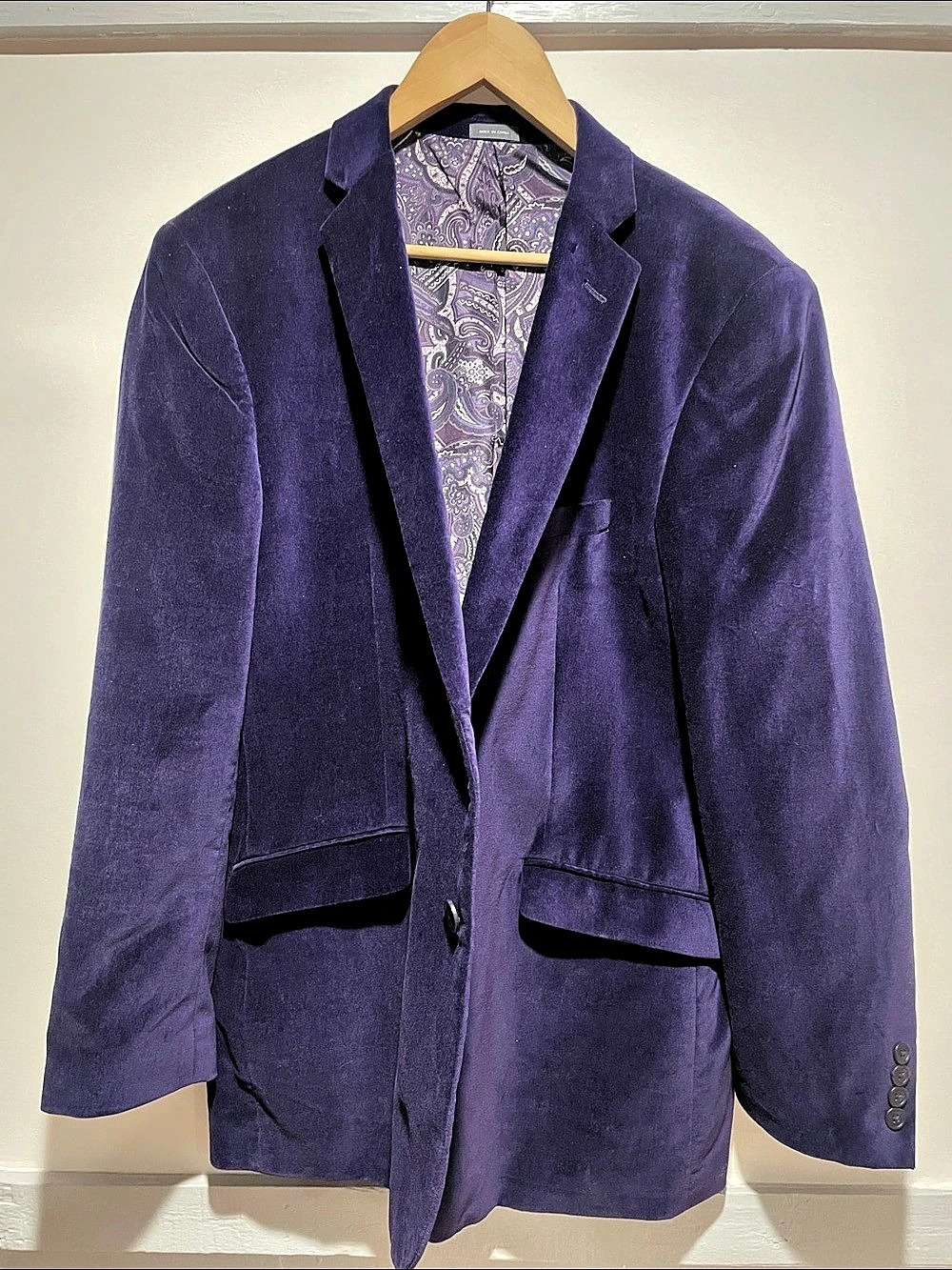 Eggplant velvet Madison Paisley Lined Sport Coat Size 42R like NEW